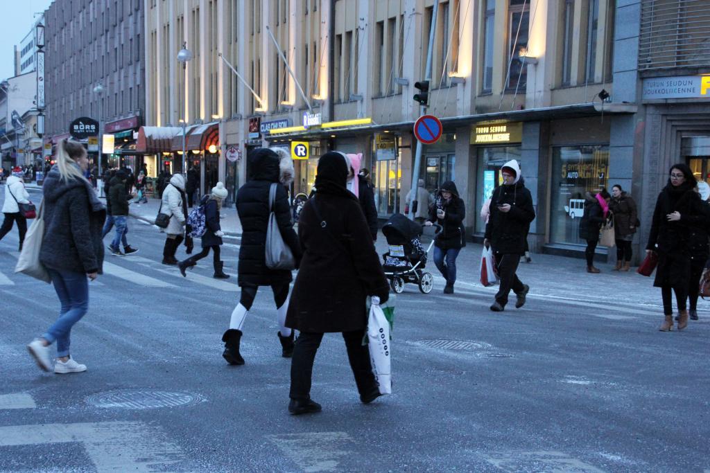 Människor vid ett torg