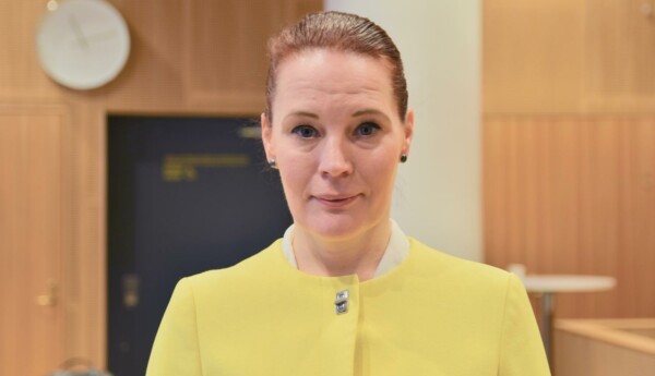 Kvinna
