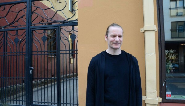 Årets möbeldesigner Ari Kanerva på bild.