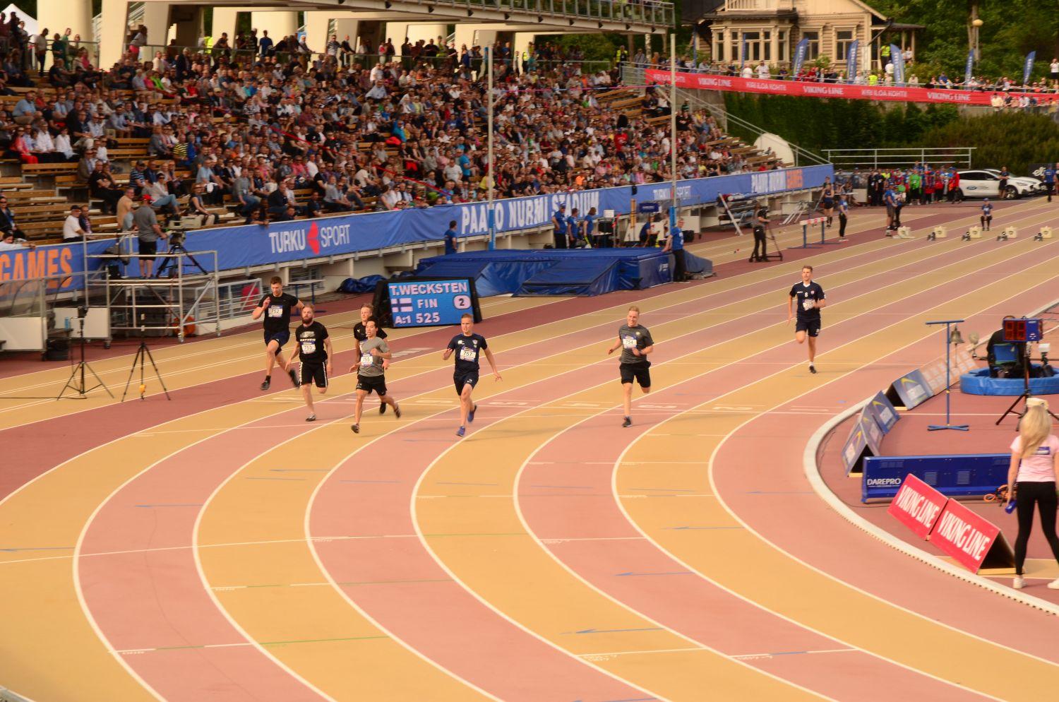 Tävlingen om vilken indrottsförening som är snabbast i Åbo under Paavo Nurmi games 2019. Kimmo Kutinlahti från TuTo Volley besegrar sina rivaler.