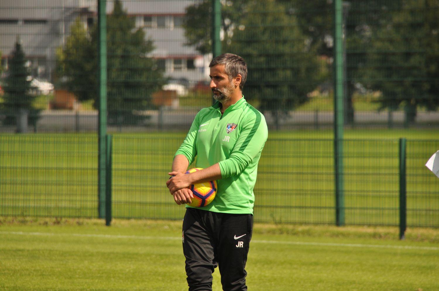 Fotbollstränaren Jose Riveiro fotograferad.