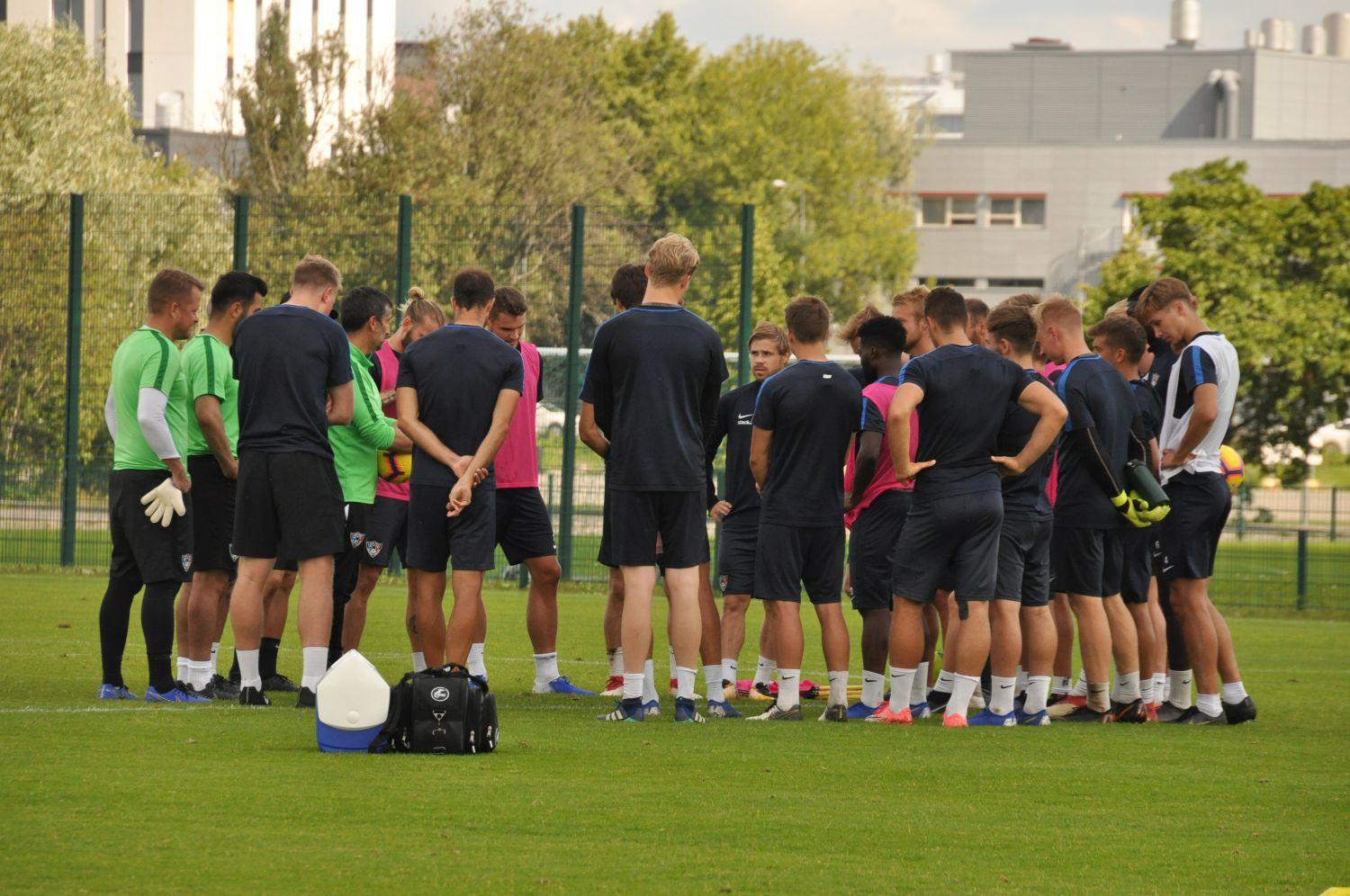 Fotbollslaget FC Inter fotograferat på en av lagens träningar