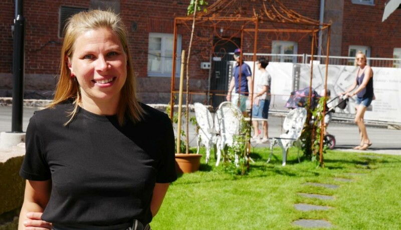 Fin sommar. Trevligt med mera folk på Kakola, säger Sanna Gullsten, en av restaurangen Kakolanruusus ägare.