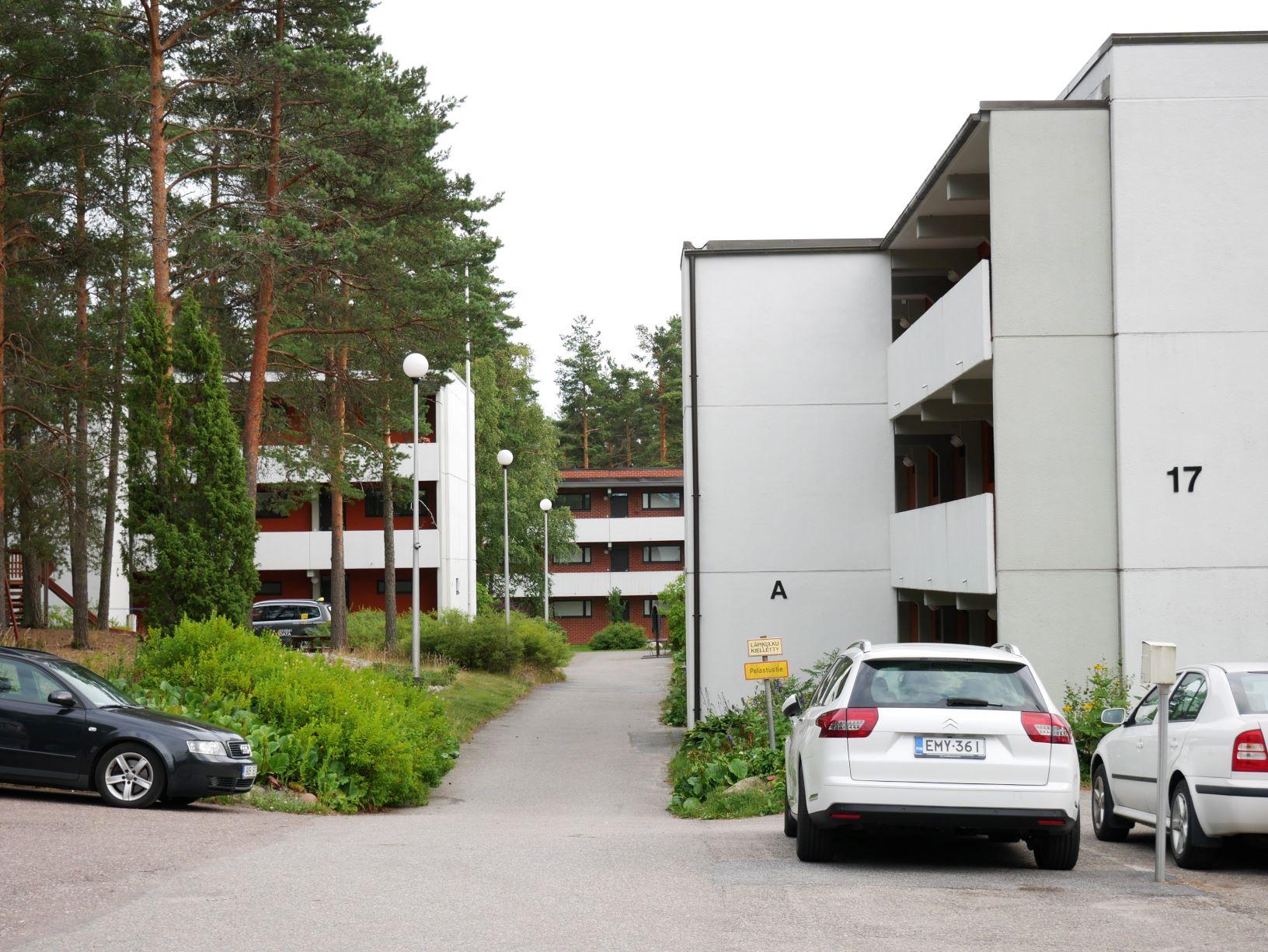 lå
