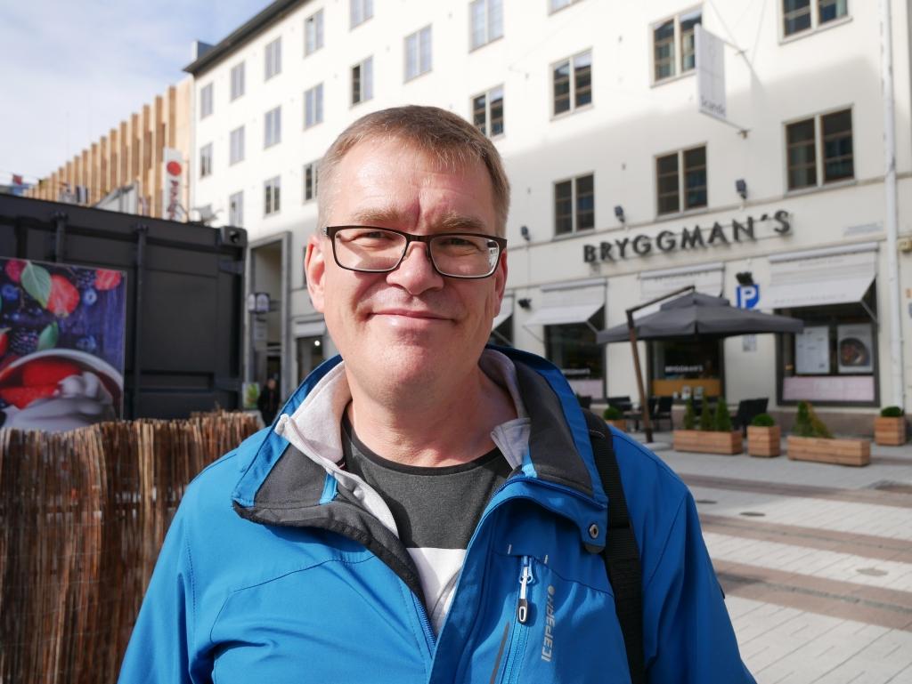 Jussi Ernvall i arbetslivet, Rusko — Ja, det får gärna bli en borgmästare, för att det blir intressant att se vad som sker om Åbo får en sådan, liksom exempelvis Helsingfors. Jag tror att borgmästaren kan ha en viktig och stor roll i framtiden, och Åbo stads ledare bestämmer nog mycket om hur det går för närliggande kommuner som Rusko.