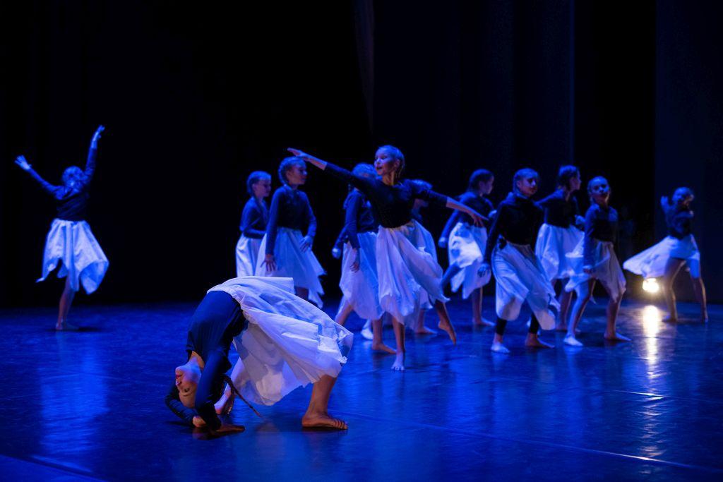 KDCYC 3 med sin koreografi "Together through Fear". Foto: Annika Welling-Nyberg.