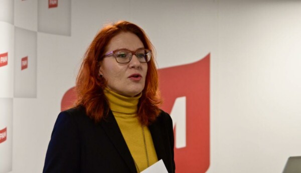 En kvinna.