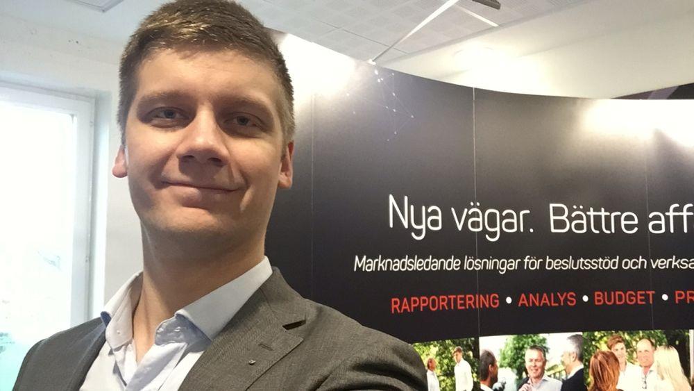 man i kragskjorta