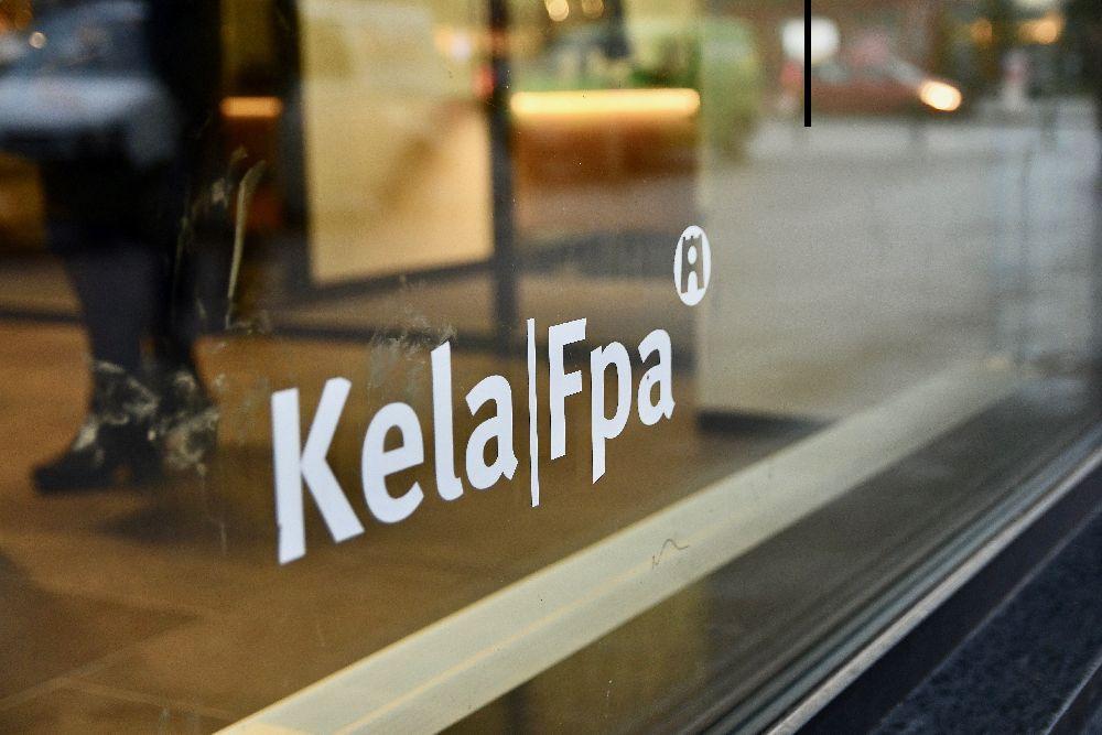 Fönster med texten Kela/Fpa