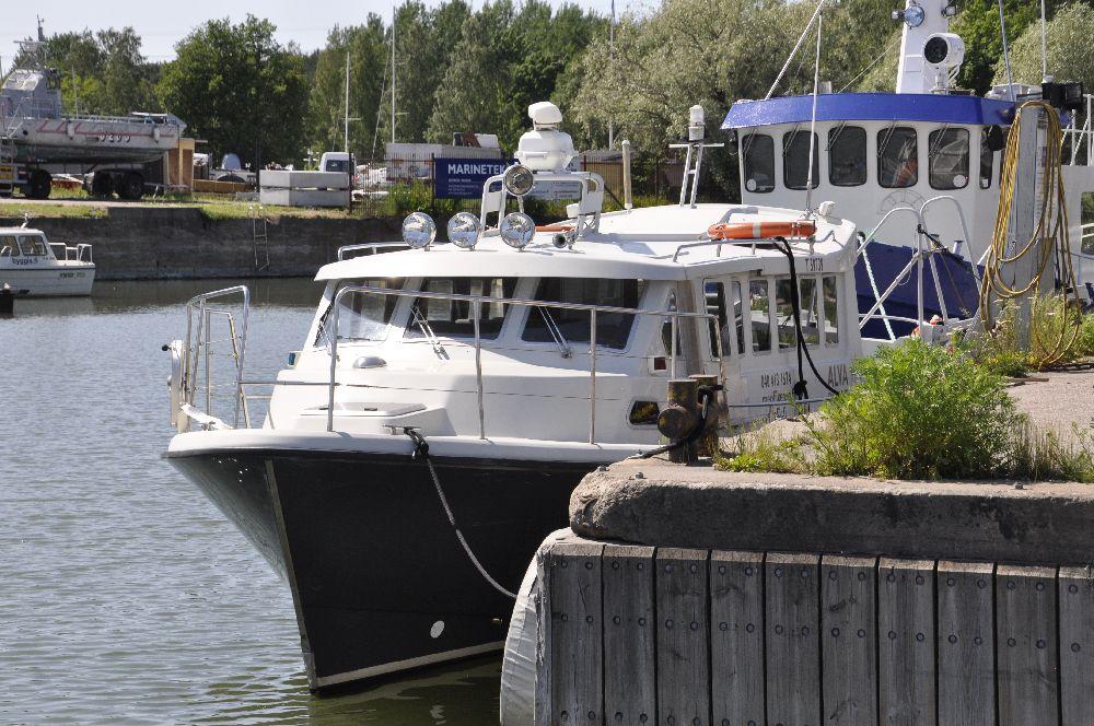 passagerarbåt vid en hamn