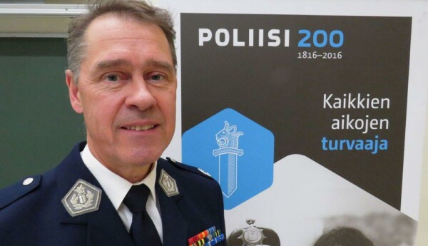 Polisöverdirektör