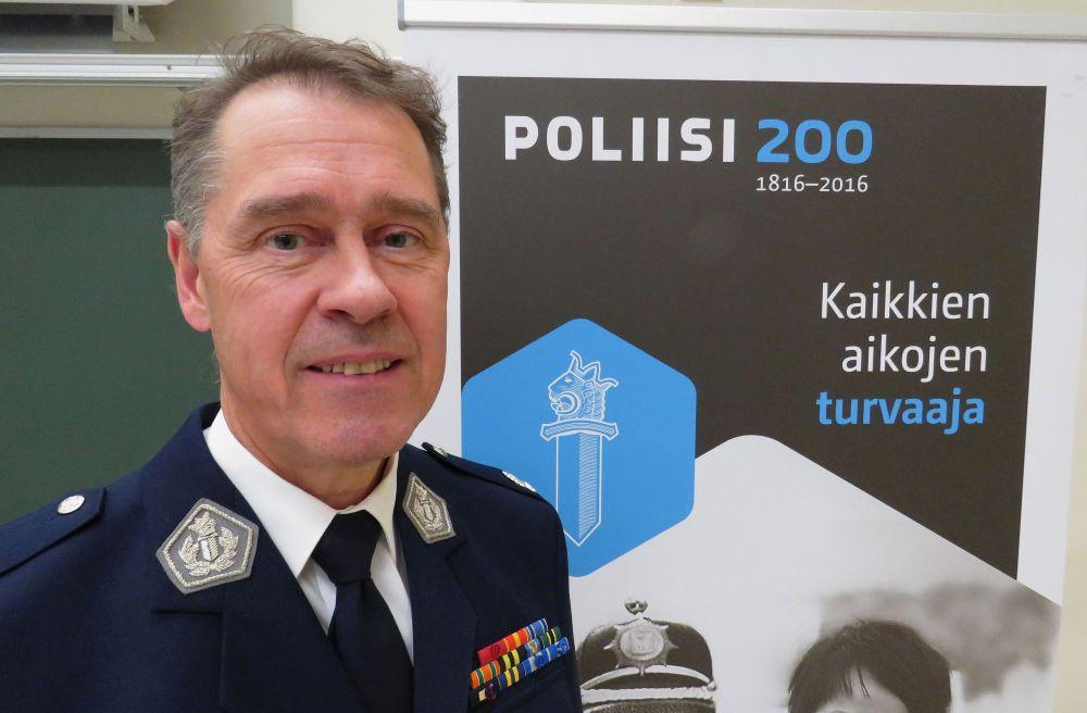 Polisöverdirektör