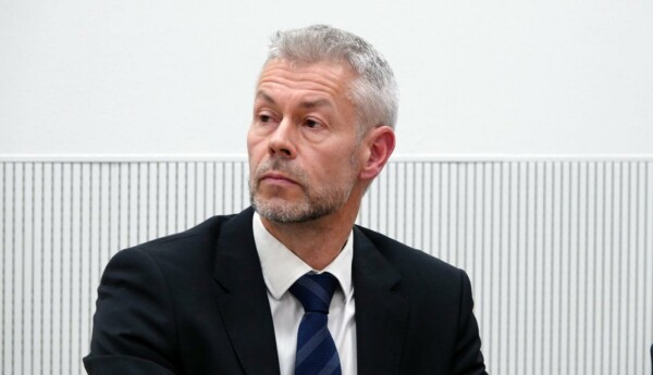 Man kravatt och akvaj.