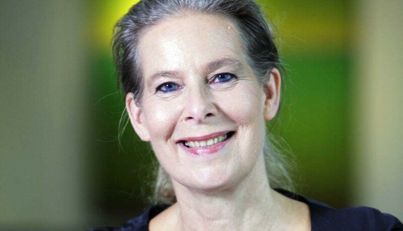 en leende kvinna