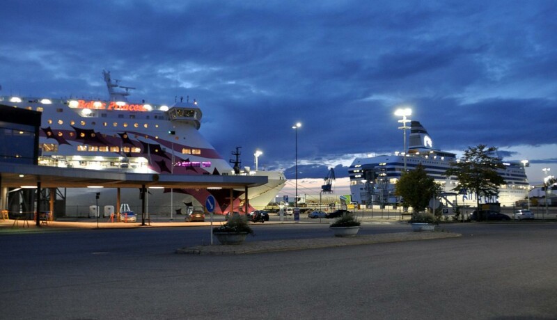 Passagerarfartyg står i Åbo hamn
