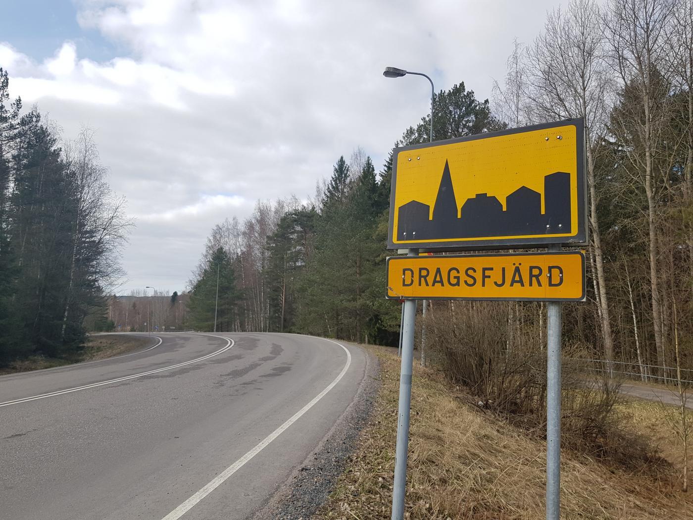 Vägskylt för tätort med texten Dragsfjärd