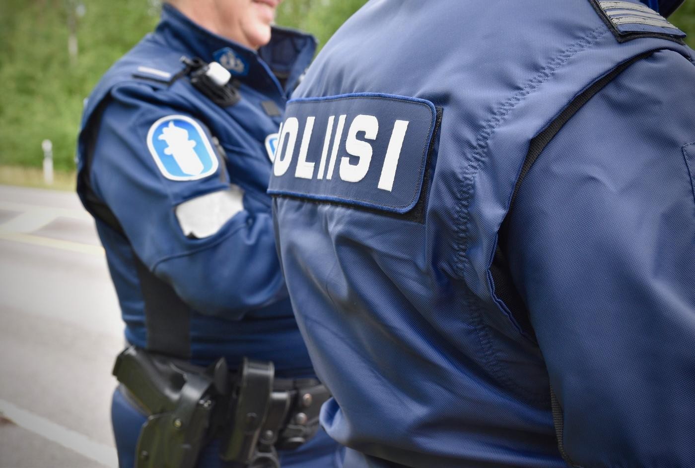 två poliser