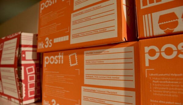 Paket på posten.