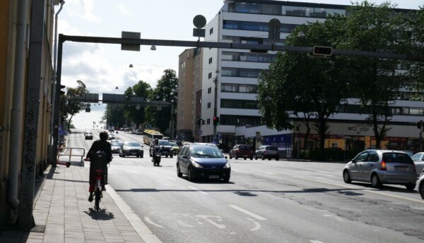 en trafikerad väg