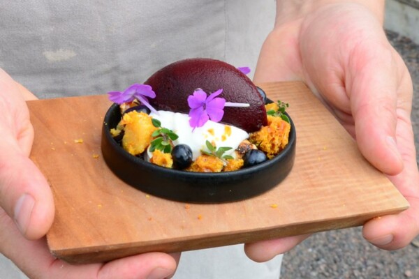en dessertportion blir till