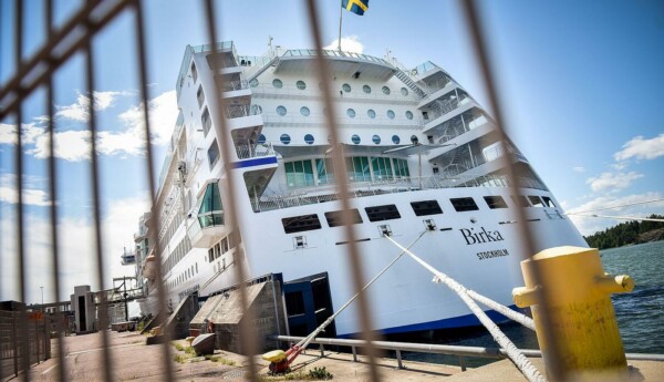 Kryssningsfartyg i hamn