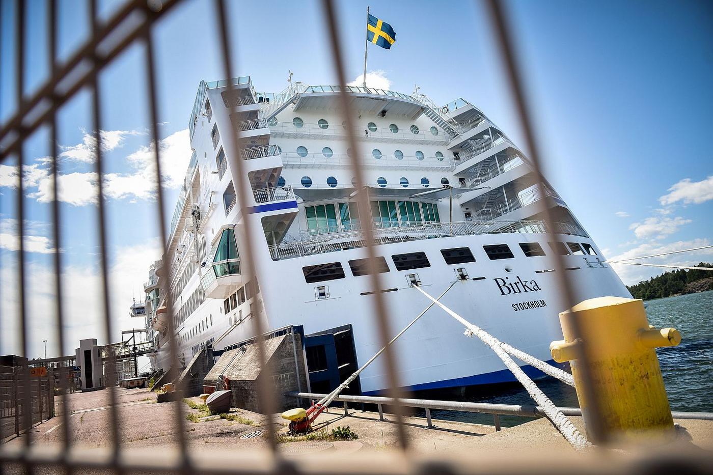Kryssningsfartyg i hamn
