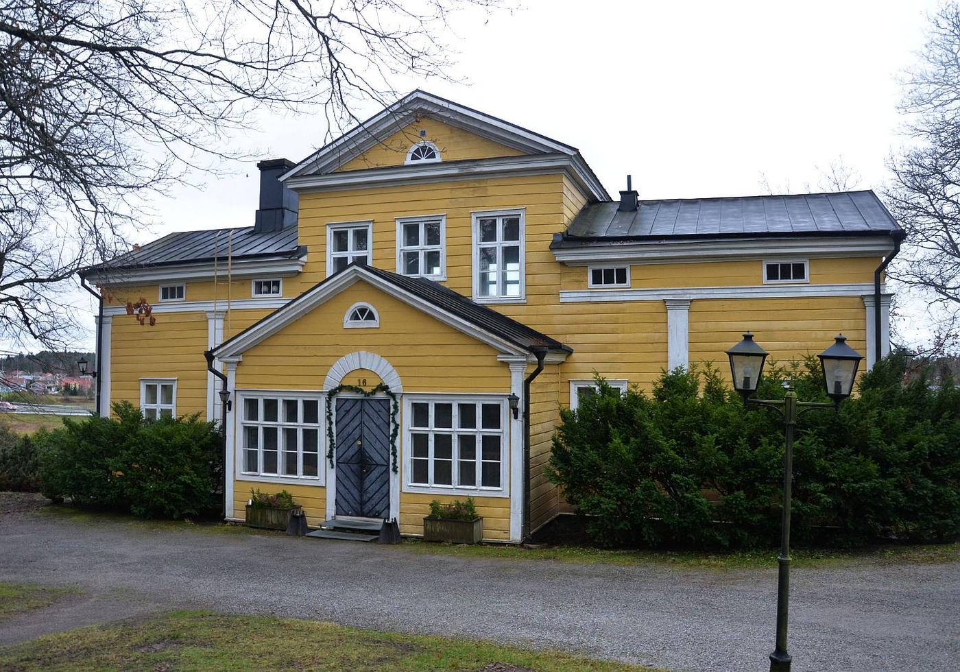 Ståtligt trähus