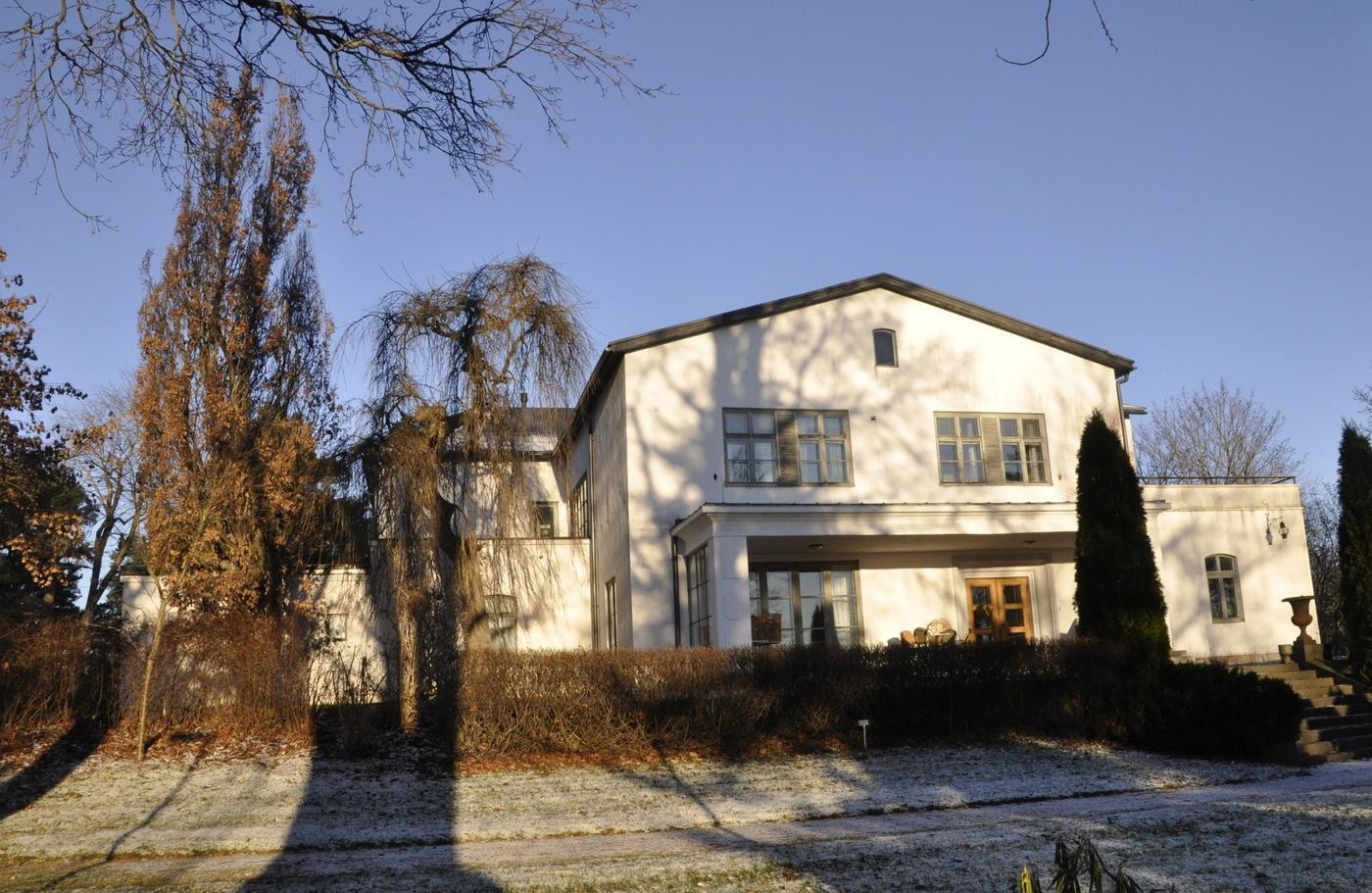 Stort vitt hus