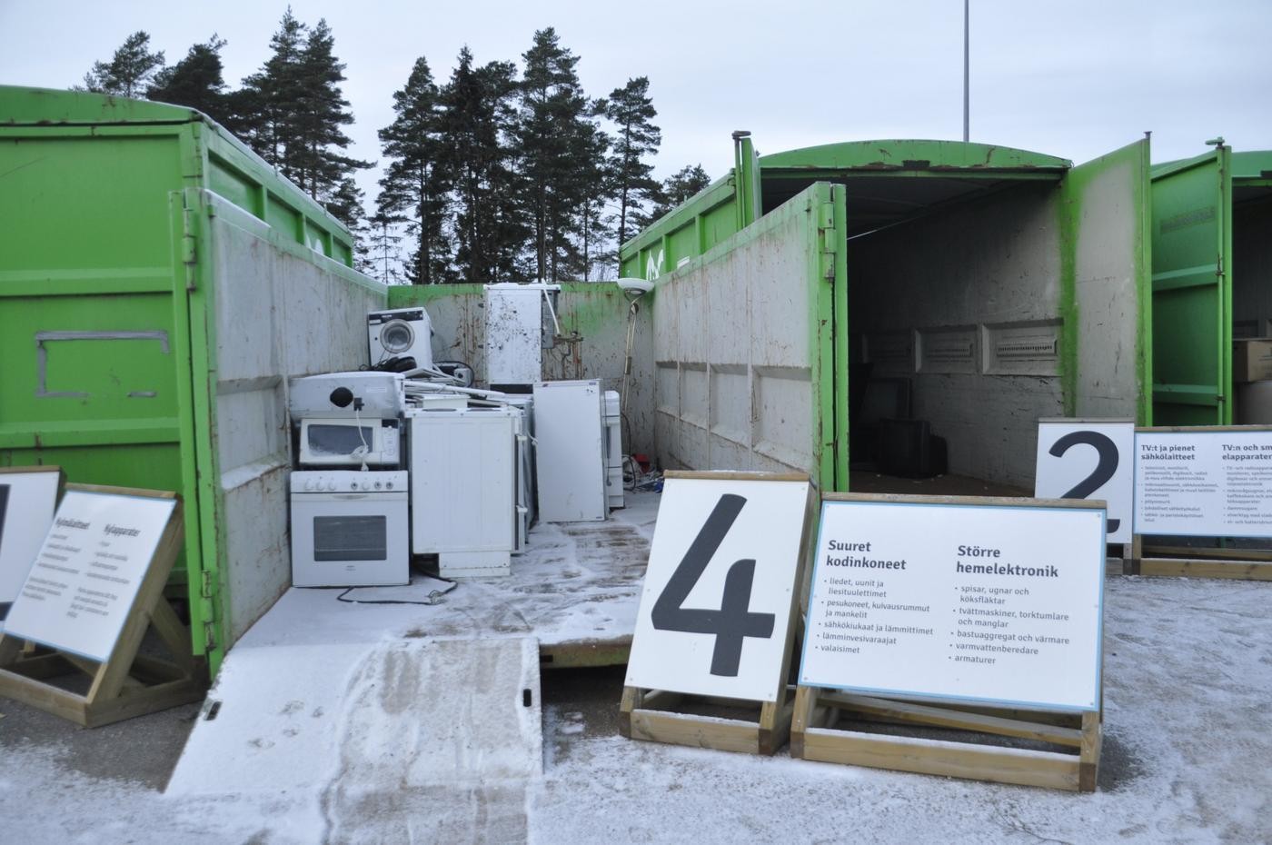 containrar för mottagning av elektronikavfall