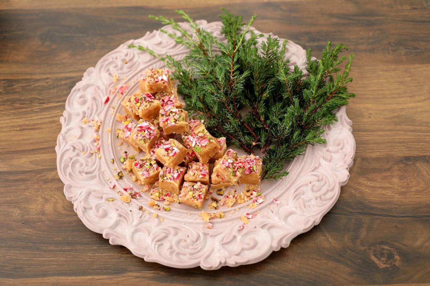 Ett fat med julgodis