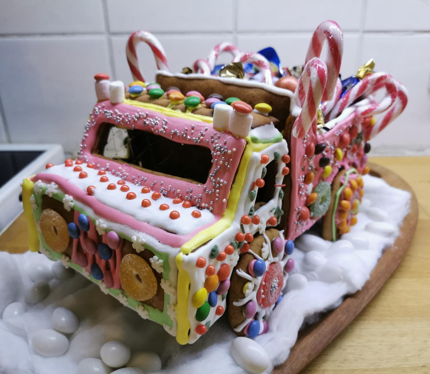 en pepparkakshusbil
