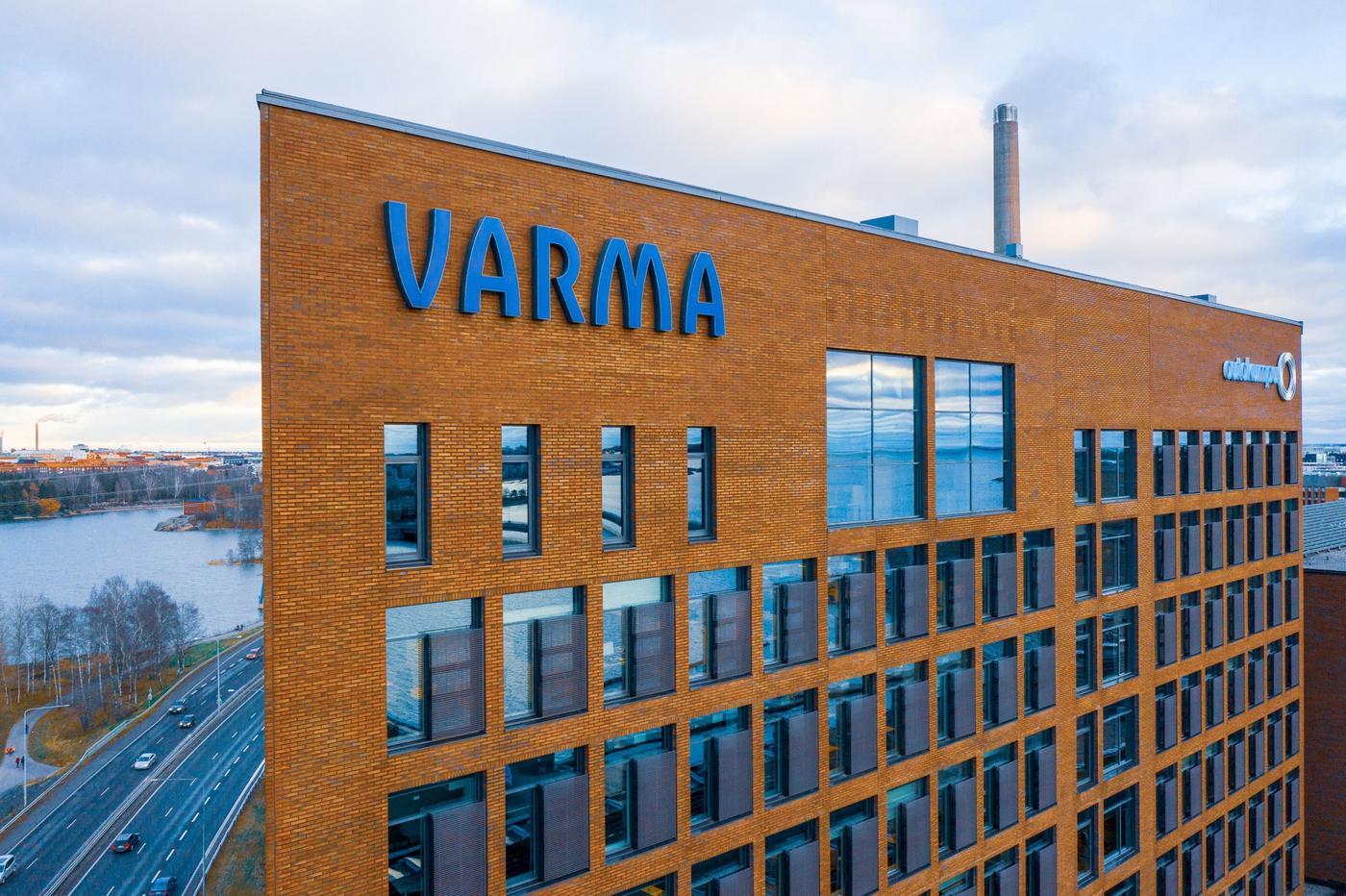 En stor tegelbyggnad