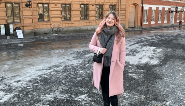 Kvinna