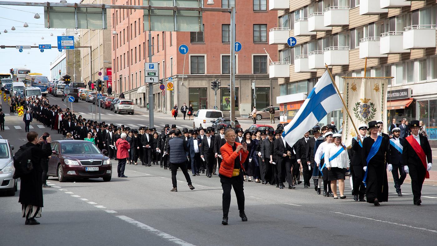 doktorer går på gatan