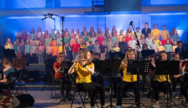 Raseborgs musikinstituts konsert i Ekenäs bollhall.