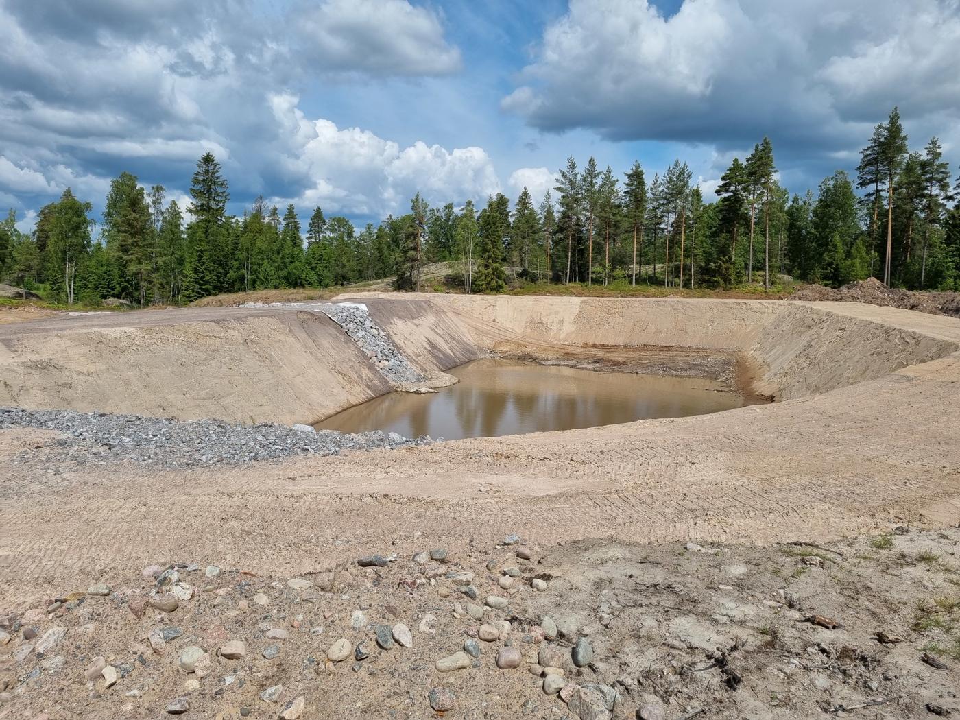 Bassäng för muddringsmassor. 