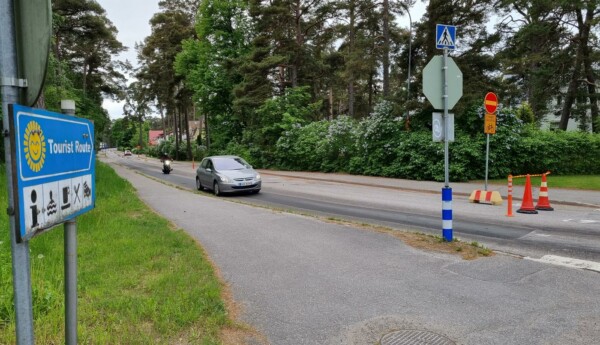 Appelgrensvägen i Hangö är enkelriktad över sommaren.