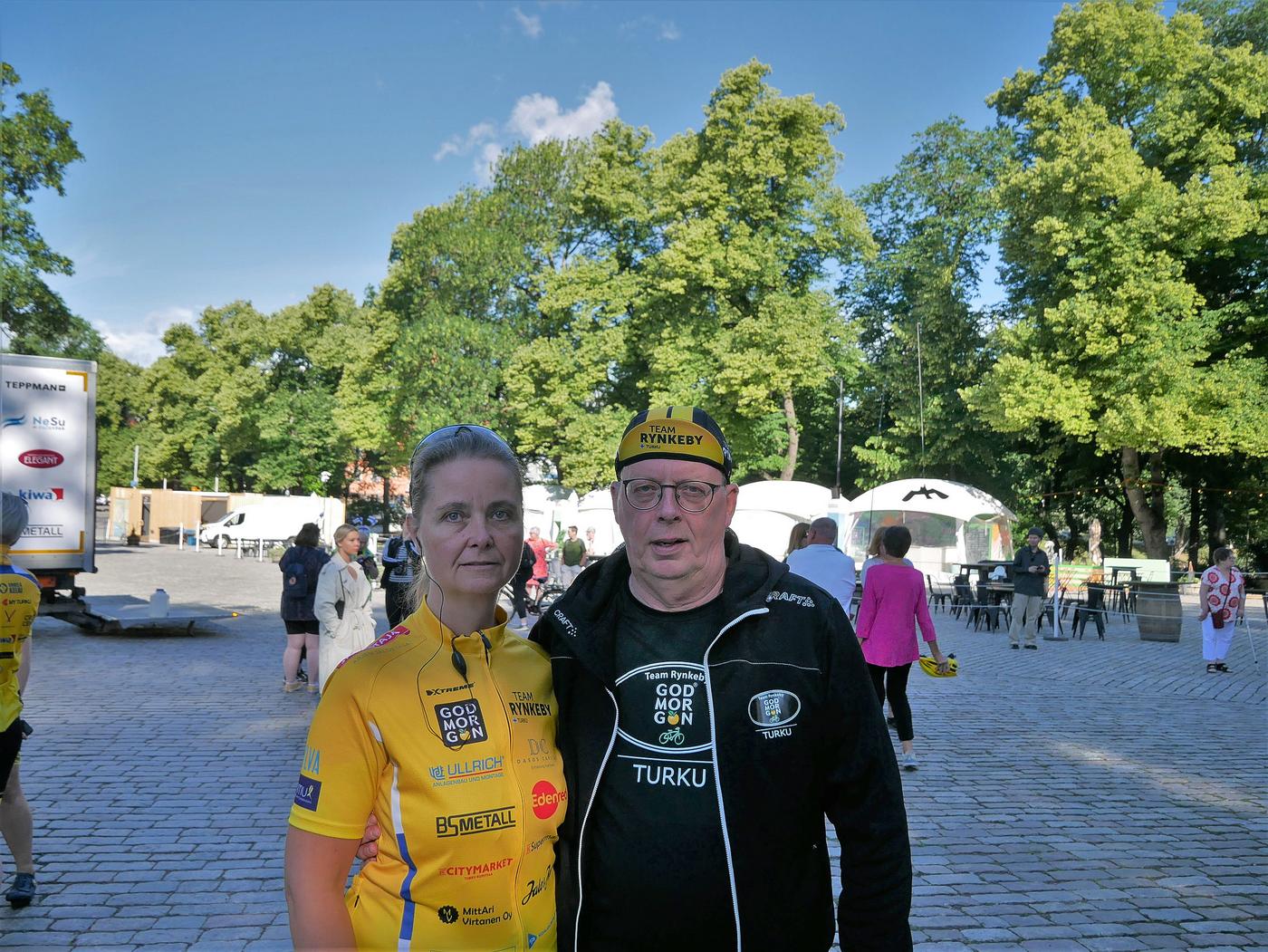 Clarice Bäcklund och Tarmo Tuominen står tillsammans.