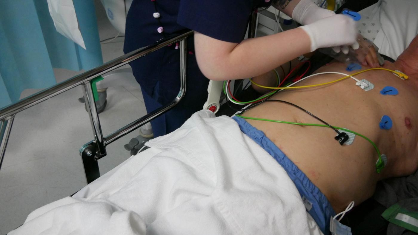 en patient i en sjukhussäng