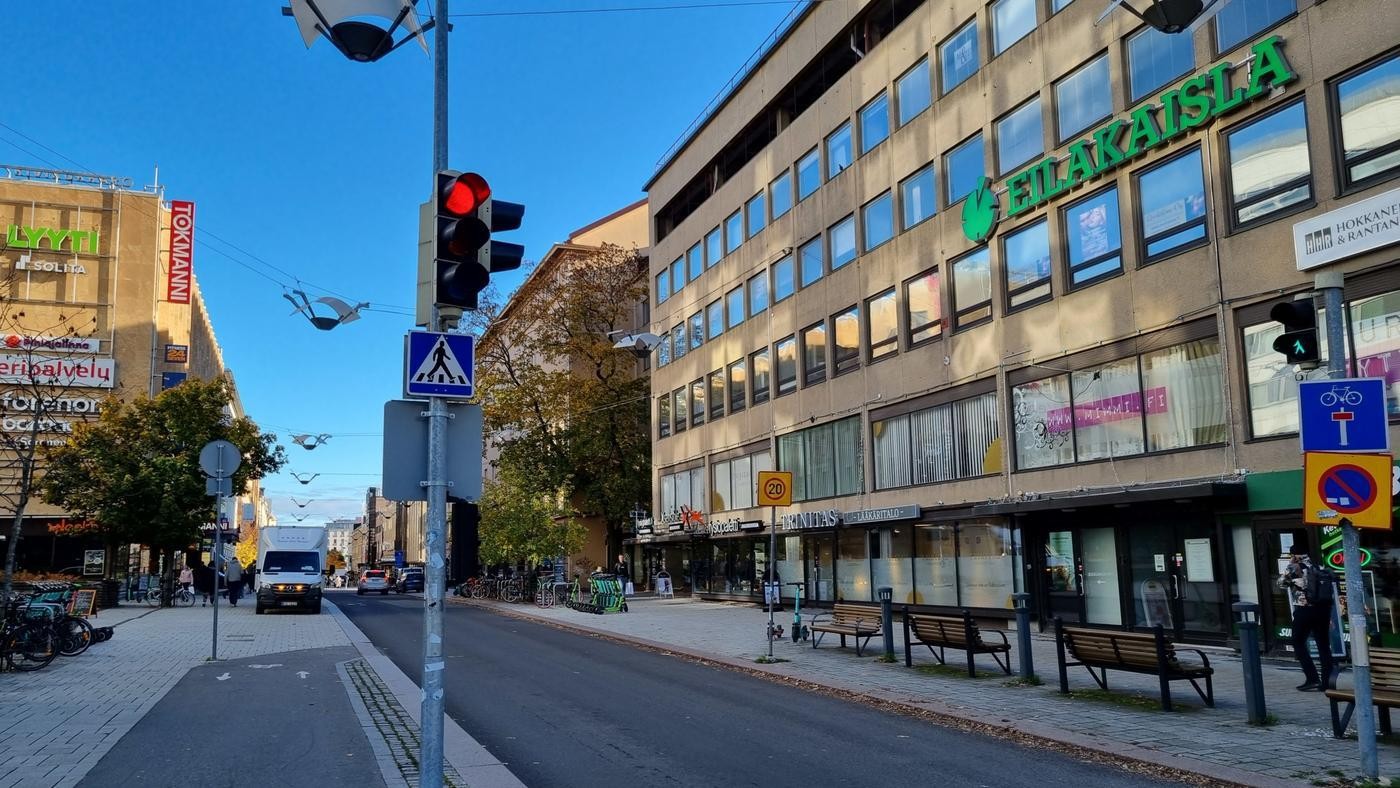 stadshus vid gågata