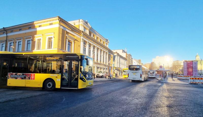 Bussar vid Salutorget