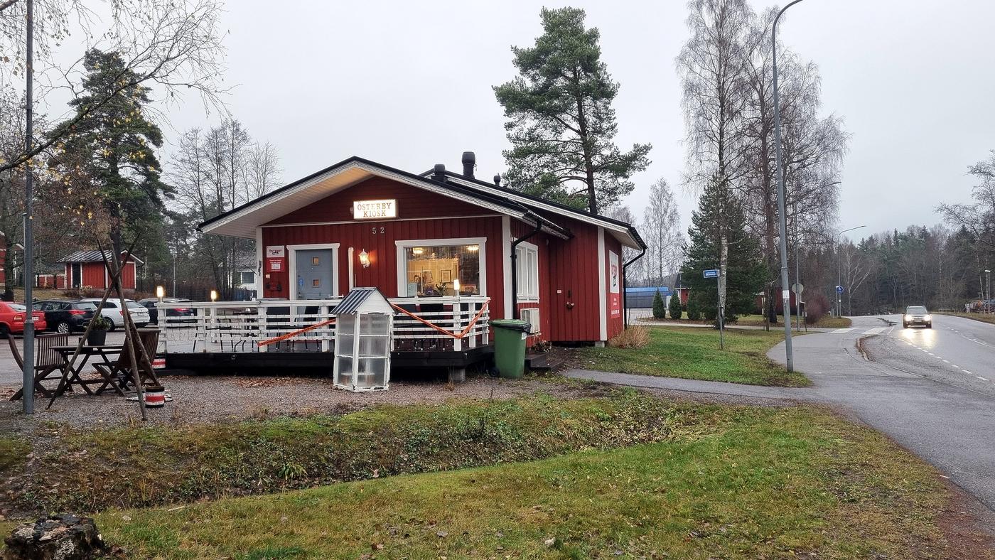 Österby kiosk utifrån.