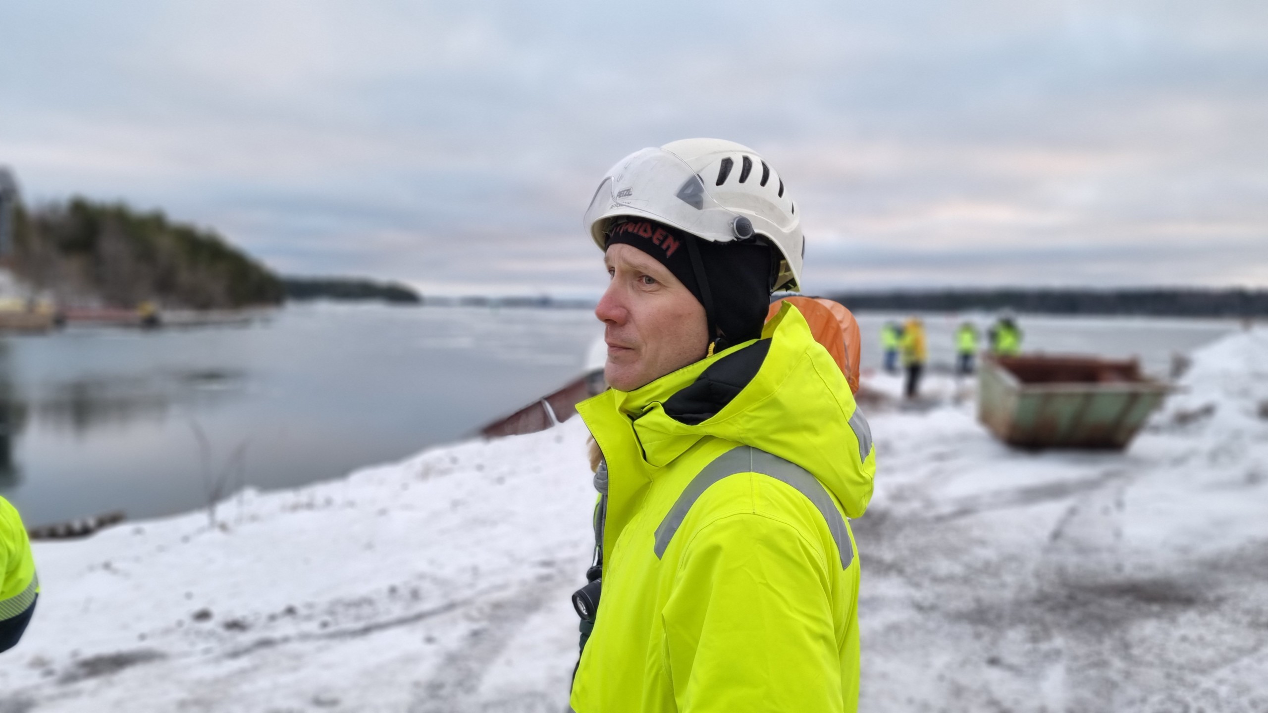 Thomas Bergman på kajen i Ingå.