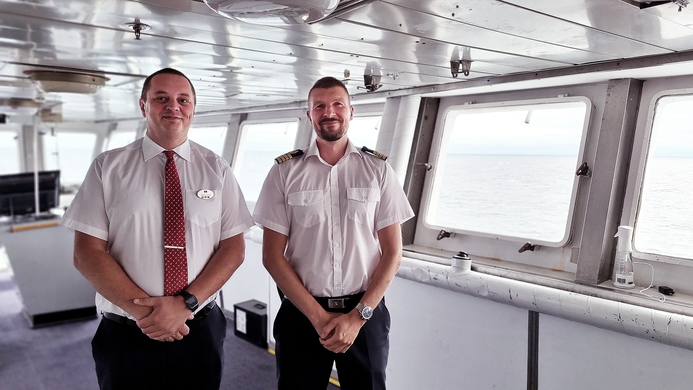 I september träffade ÅU fartygschef Artjoms Serikovs och kapten Hannes Usin på M/S Gothica.