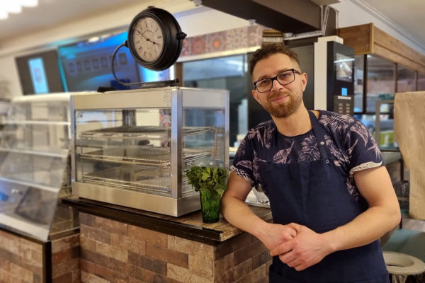 Amine Bouzidis restaurang Socker & Salt bjuder på internationella smaker i Ekenäs.