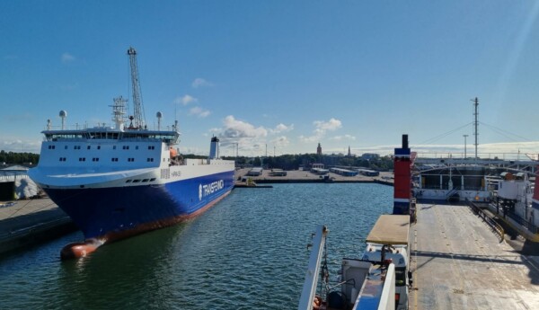 Vy från fartyg över Hangö hamn.