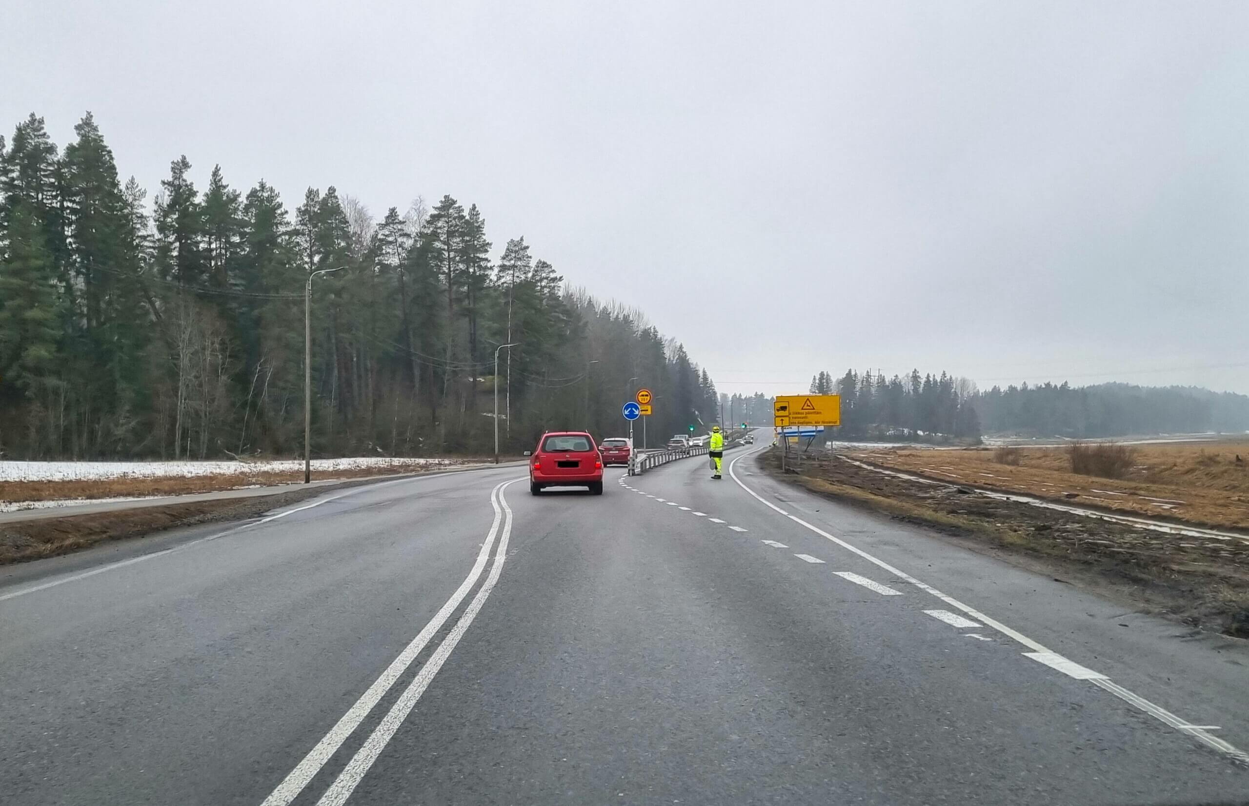 En tvåfilig landsväg