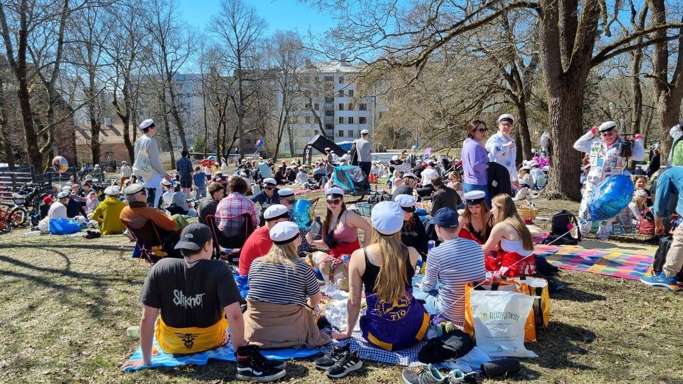 studentpicknick på första maj i en park