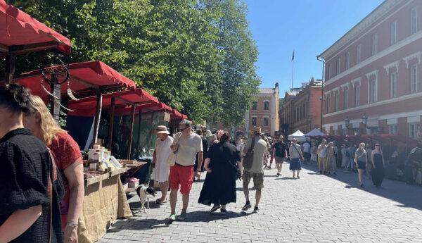 Bild från Gamla stortorget under medeltidsmarknaden.