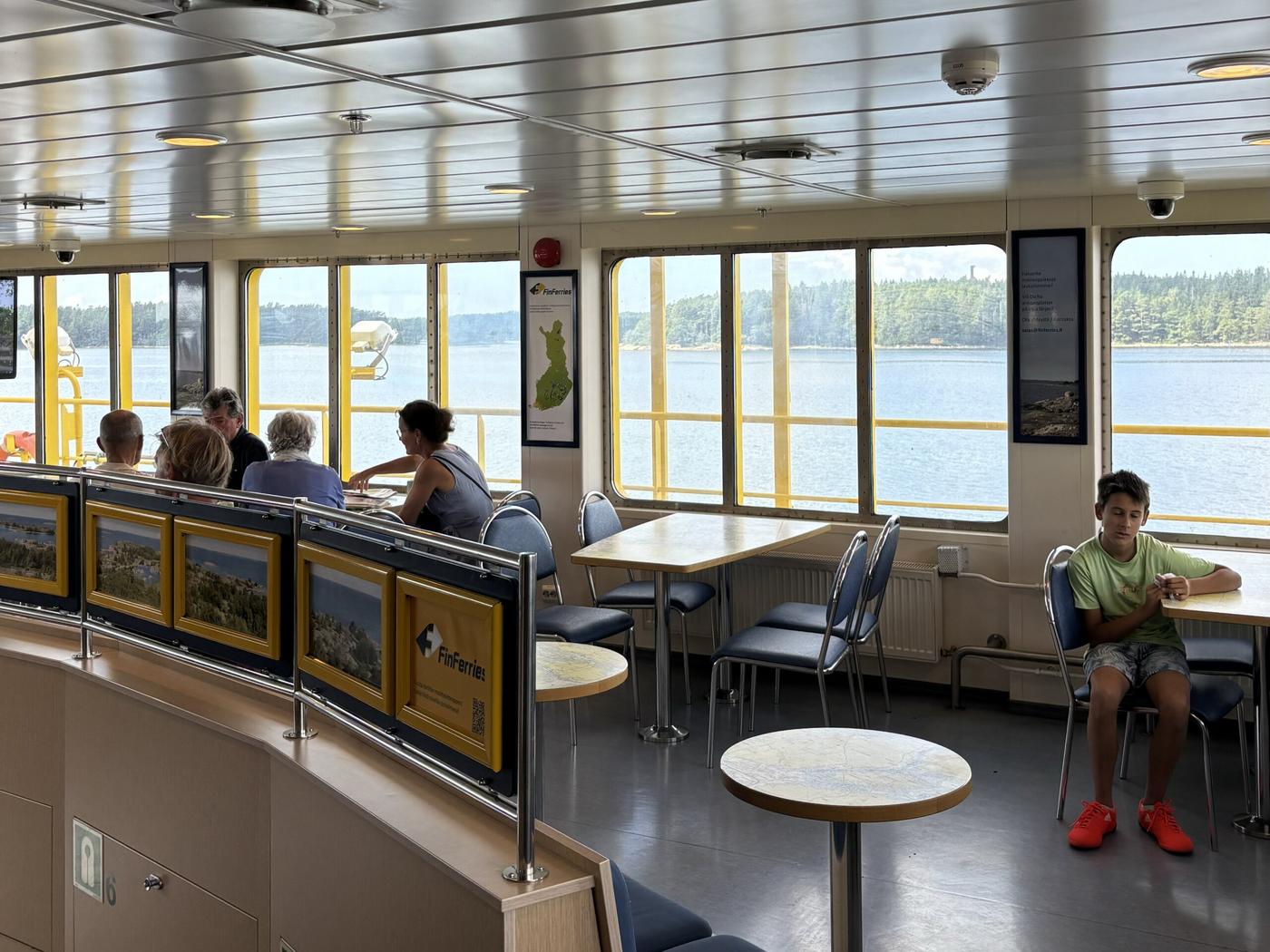 kaféutrymme i en färja